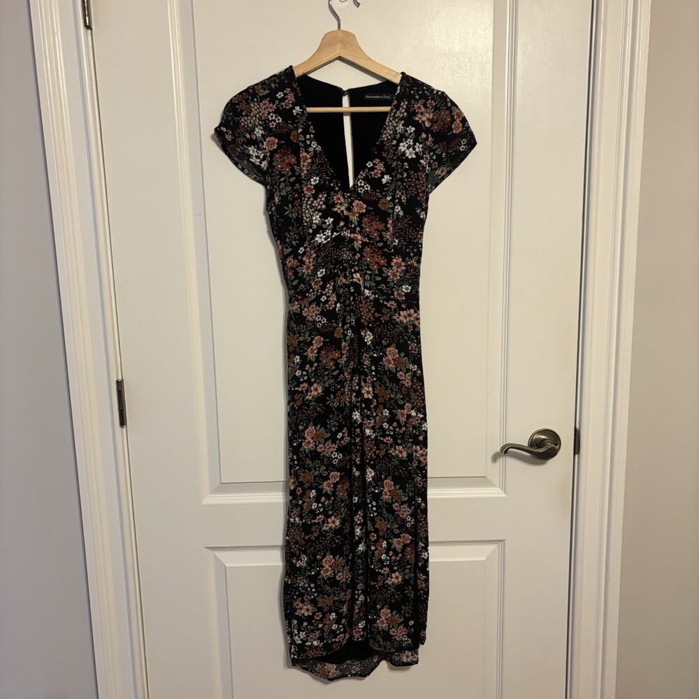 Abercrombie & Fitch Black Floral V-Neck Short Sleeve Midi Dress Women’s Size S